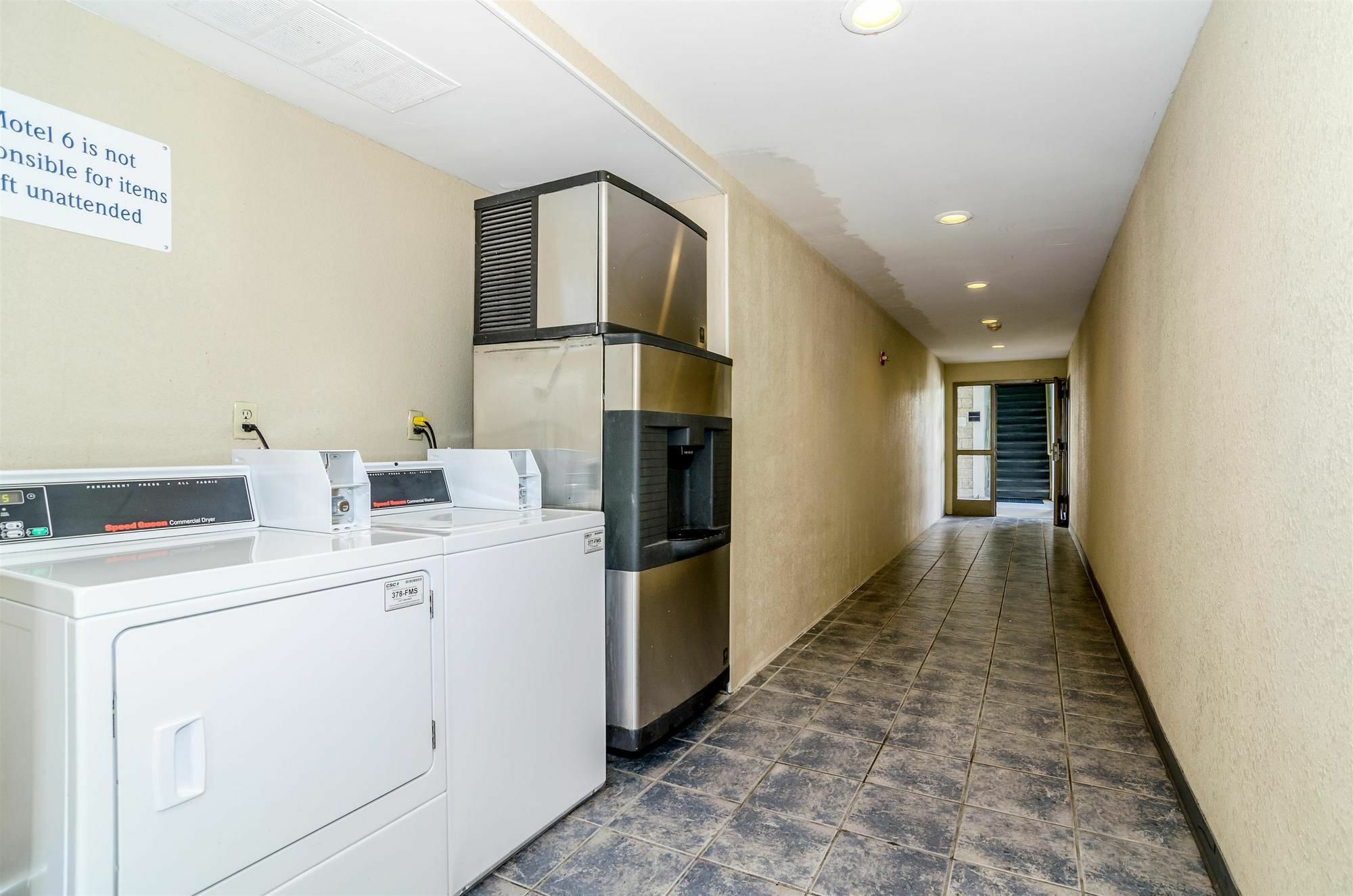 Motel 6-Newark, De Dış mekan fotoğraf